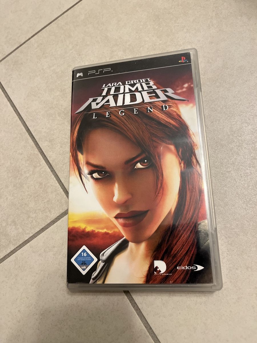 Lara Croft Tomb Raider Legend psp