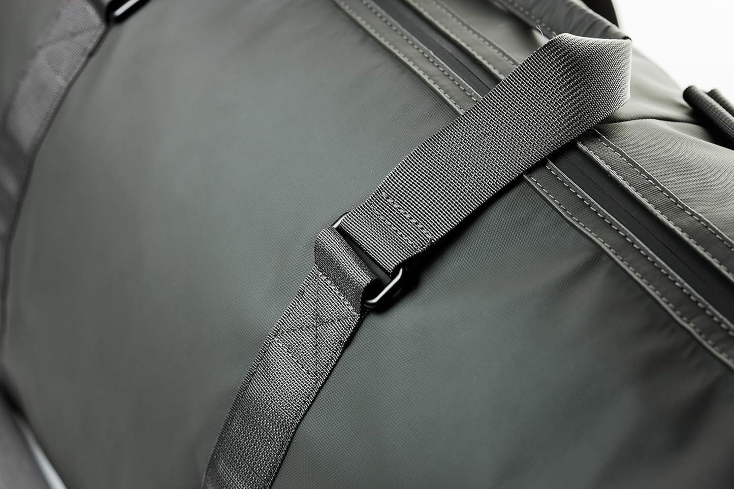 TRUNK Sport- & Reisetasche wasserabweisend – Lorbeer